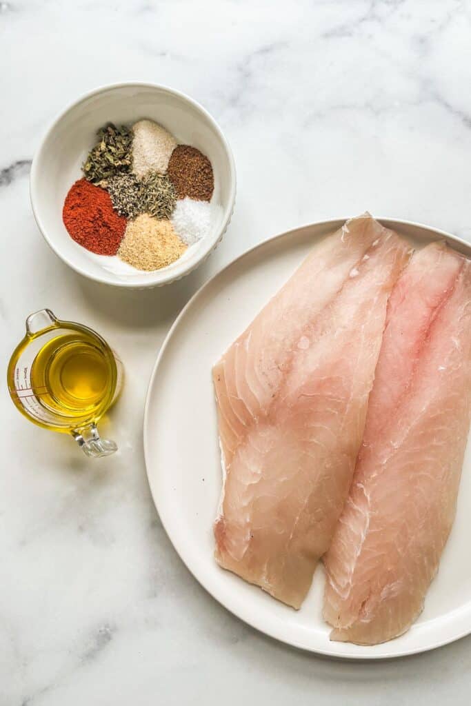 Wild Red Snapper, skin on/boneless, 300g, (2 fillets), price/pack, frozen
