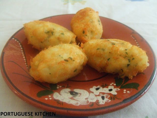 Wild Codfish Cakes (Pasteis de Bacalhau), 32g each, price/pack of 12, frozen